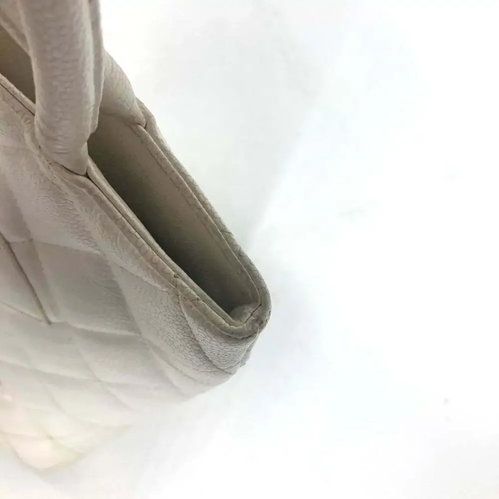 CHANEL White Caviar Leather Logo Shoulder Bag